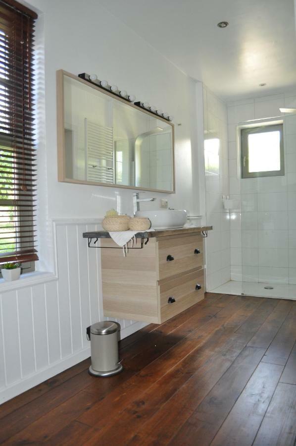L'eau Claire Bed & Breakfast *