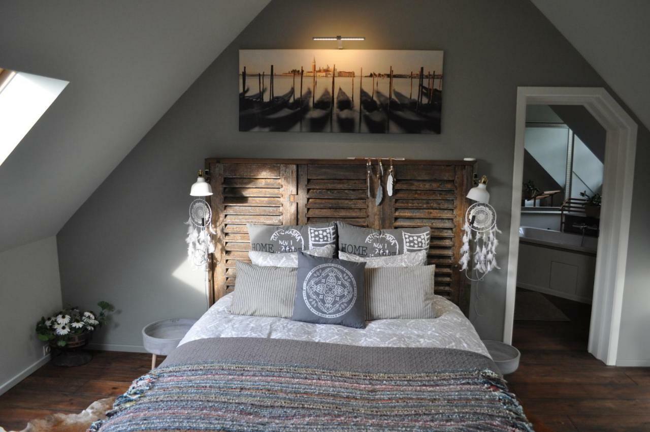 L'eau Claire Bed & Breakfast